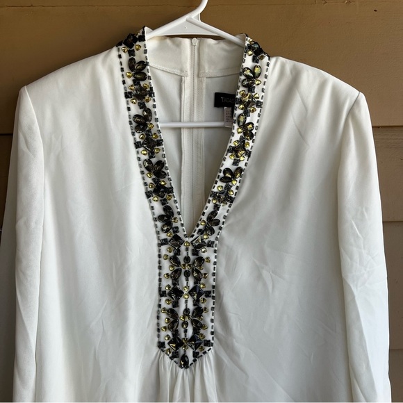 Tadashi Shoji Rhinestone Beaded Embellished 3/4 Sleeve Top in Cream/Ivory 8 - Picture 5 of 7
